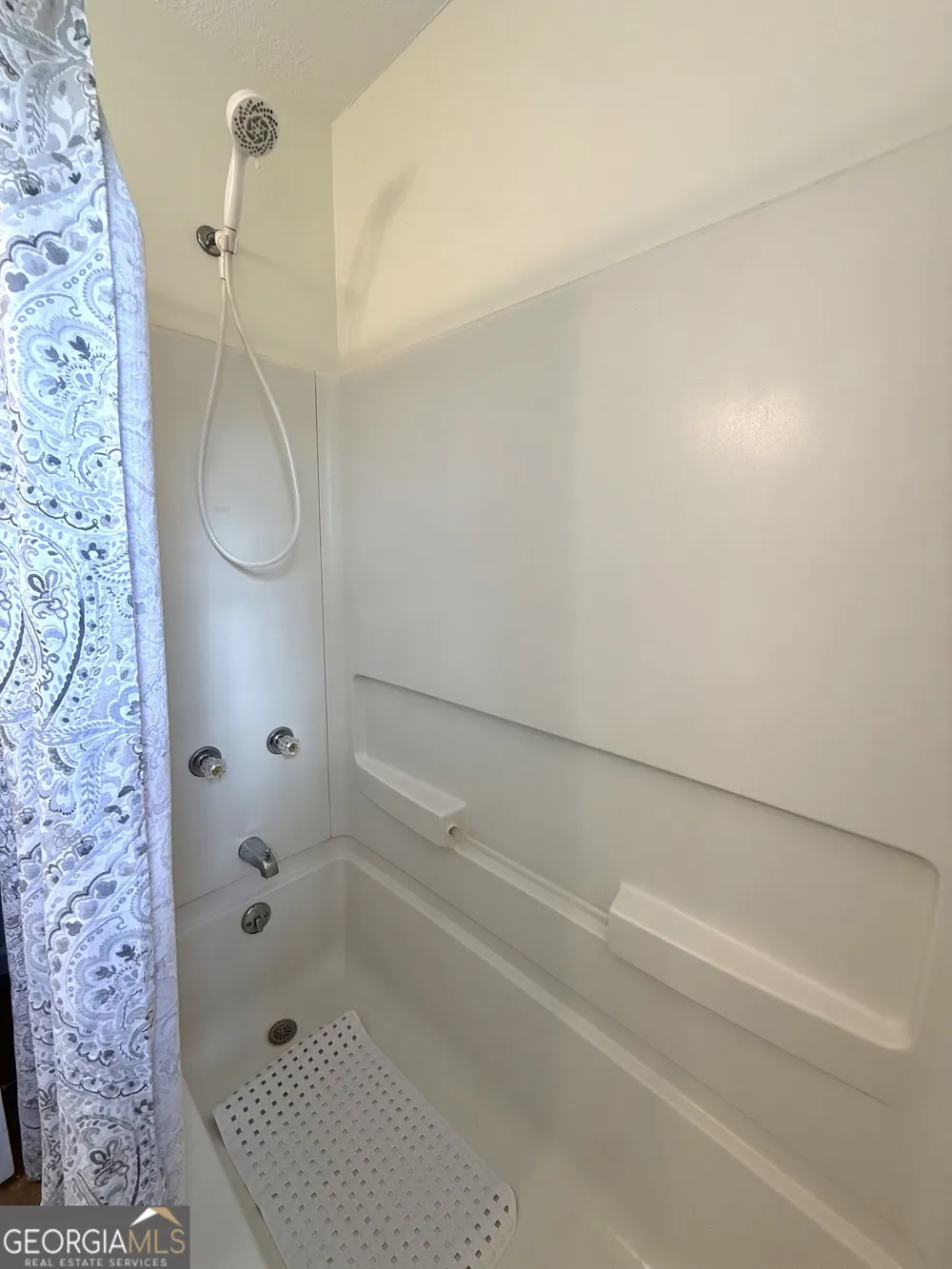 95 Cherry ST Trion, GA 30753