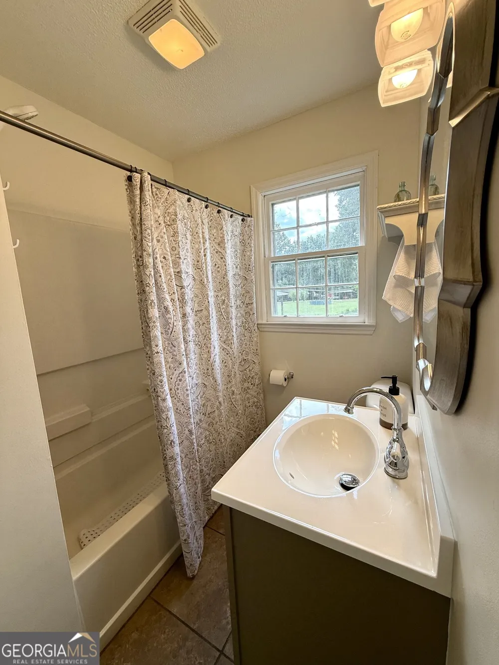 95 Cherry ST Trion, GA 30753