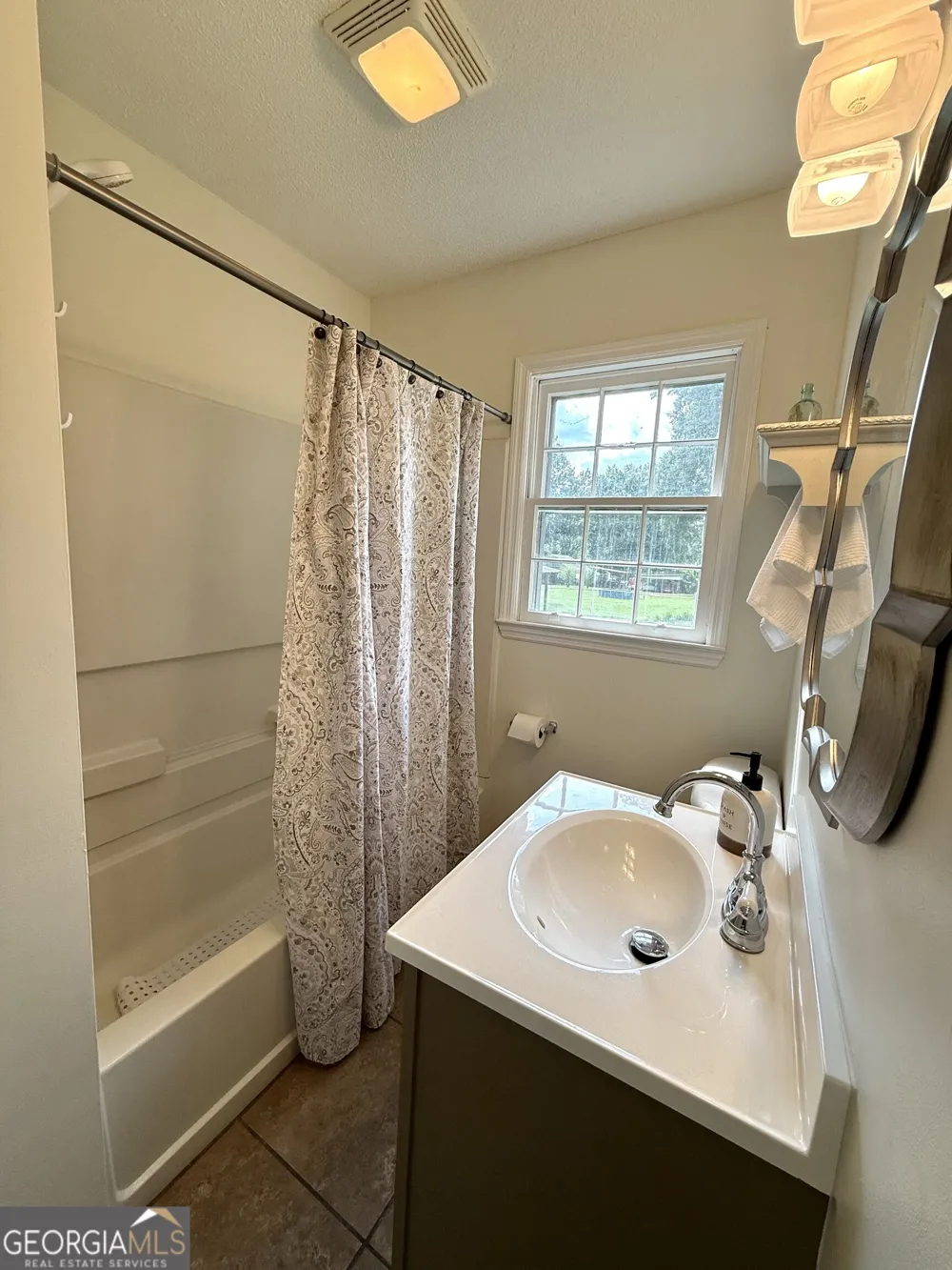 95 Cherry ST Trion, GA 30753