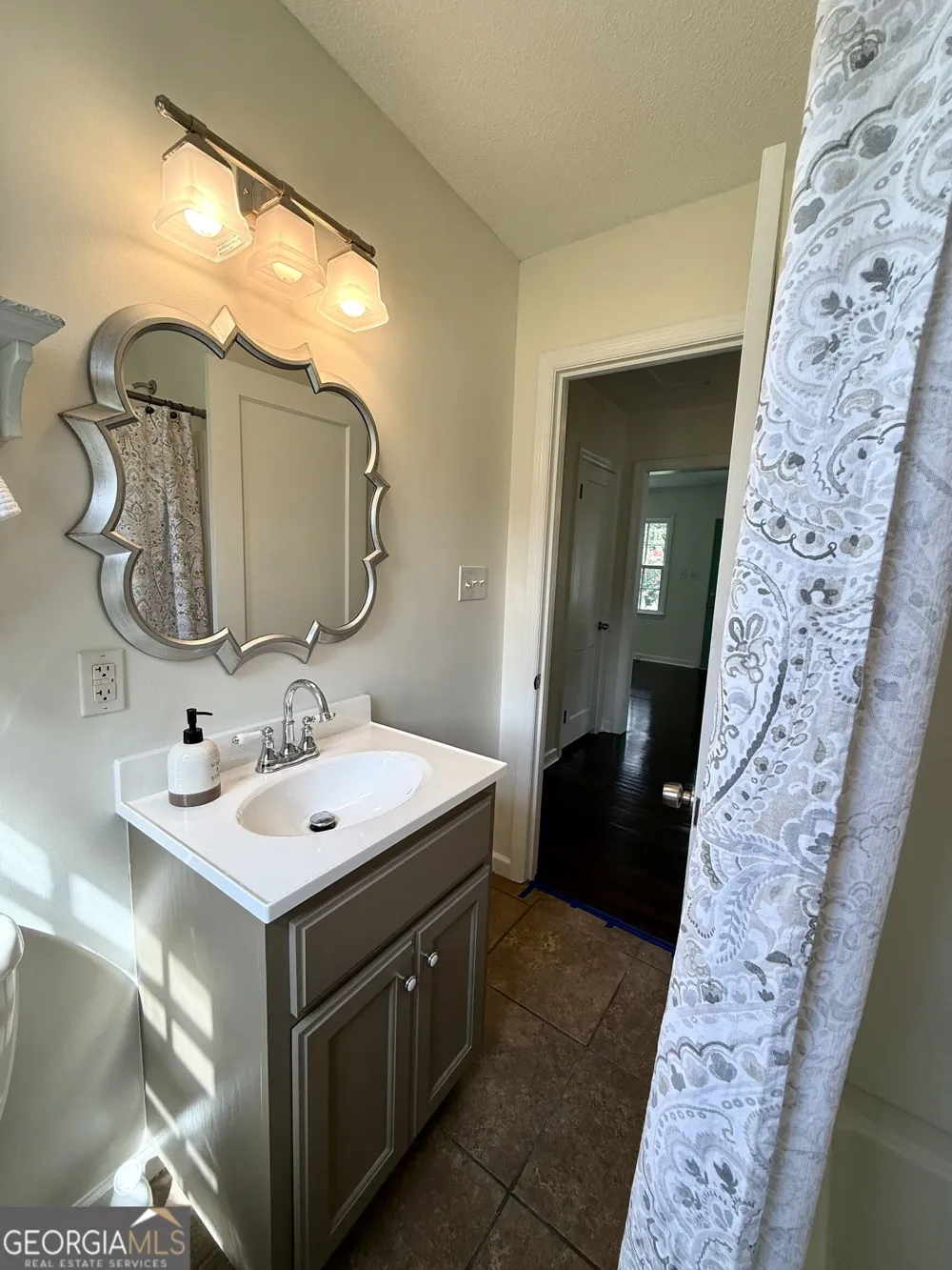 95 Cherry ST Trion, GA 30753