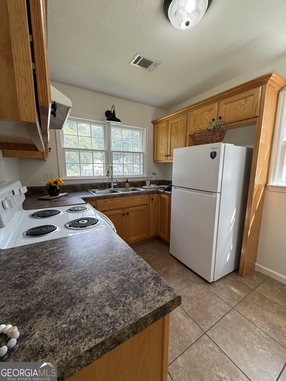 95 Cherry ST Trion, GA 30753