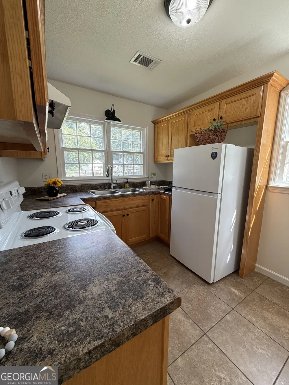 95 Cherry ST Trion, GA 30753