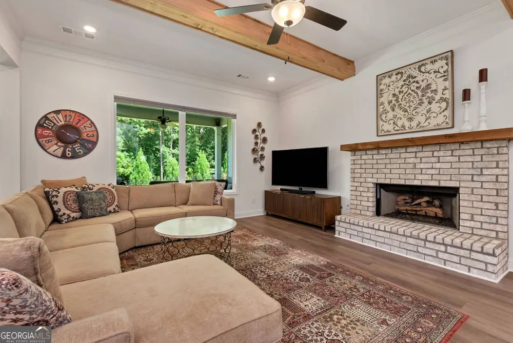 279 Parkers PL Hoschton, GA 30548