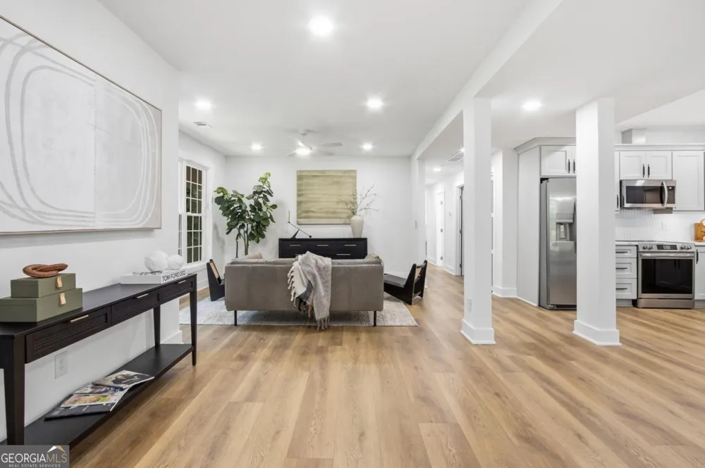 545 Longleaf DR Roswell, GA 30075
