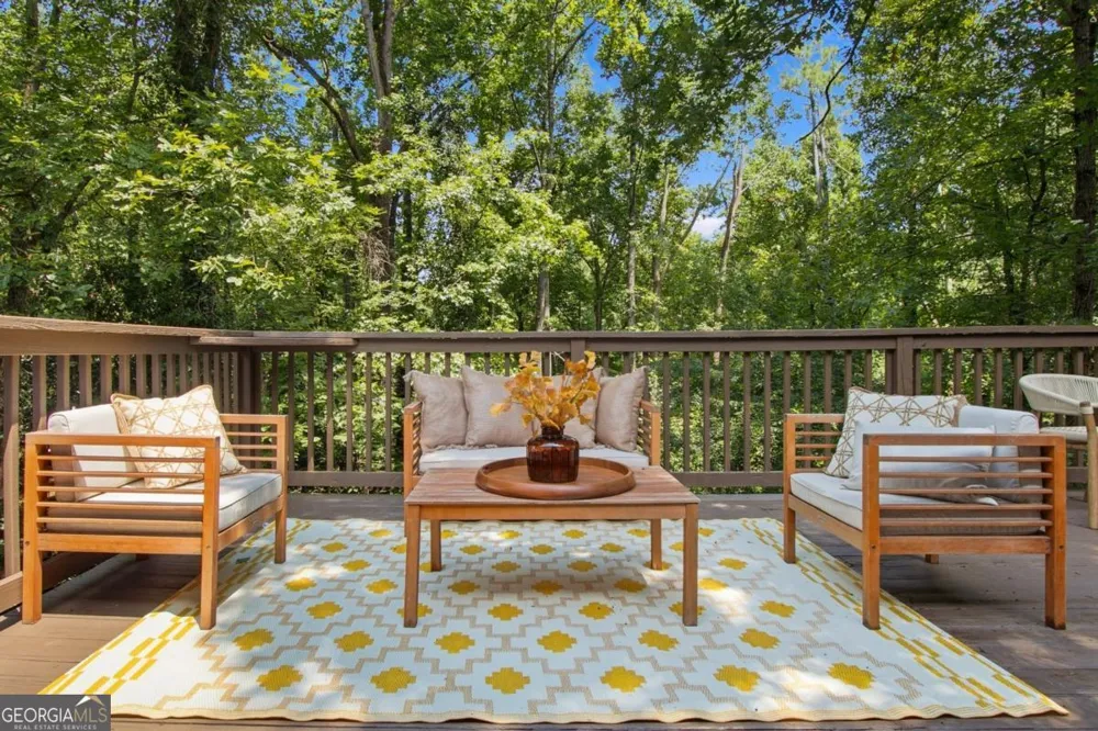 545 Longleaf DR Roswell, GA 30075