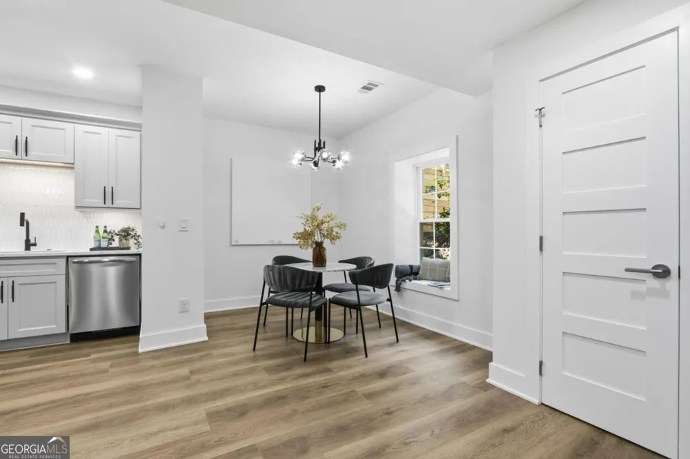 545 Longleaf DR Roswell, GA 30075