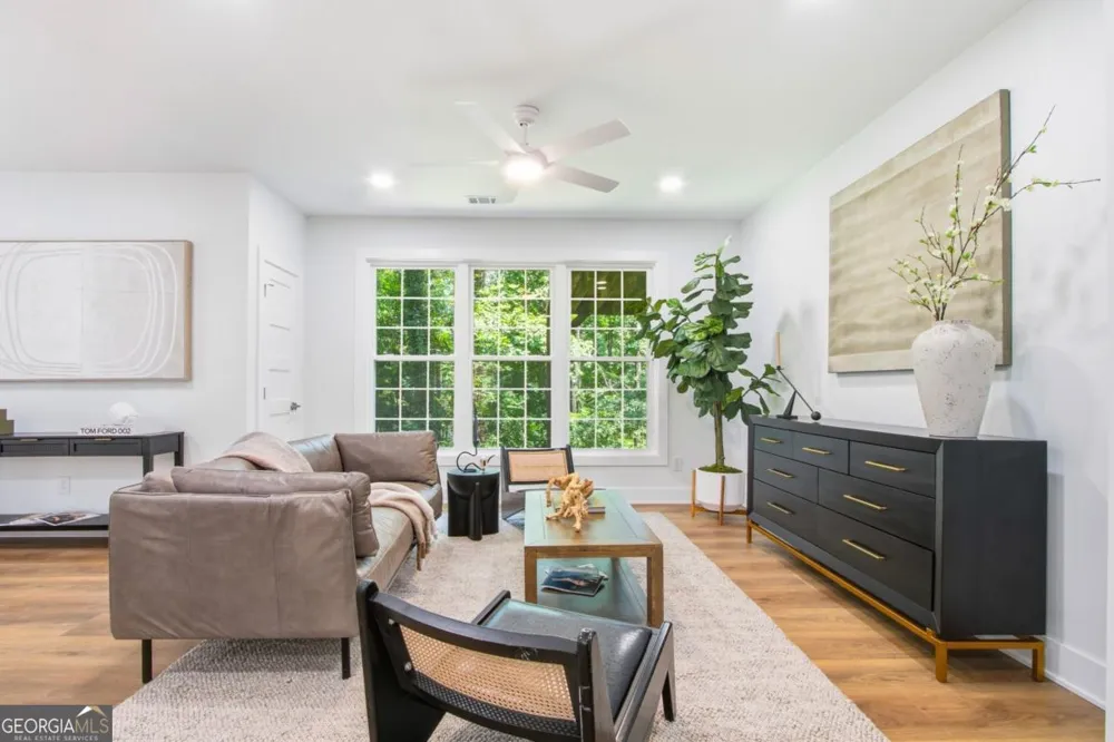 545 Longleaf DR Roswell, GA 30075