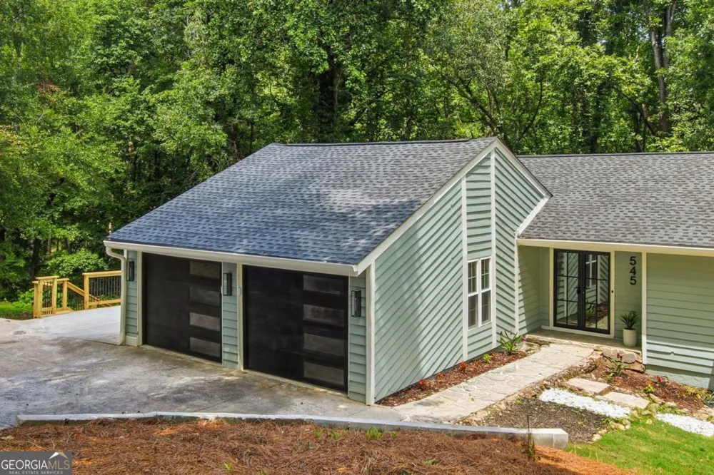545 Longleaf DR Roswell, GA 30075