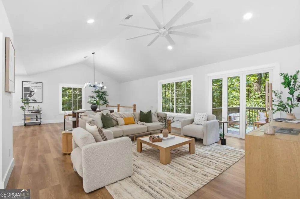 545 Longleaf DR Roswell, GA 30075