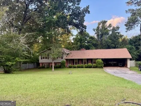3827 Woodside DR