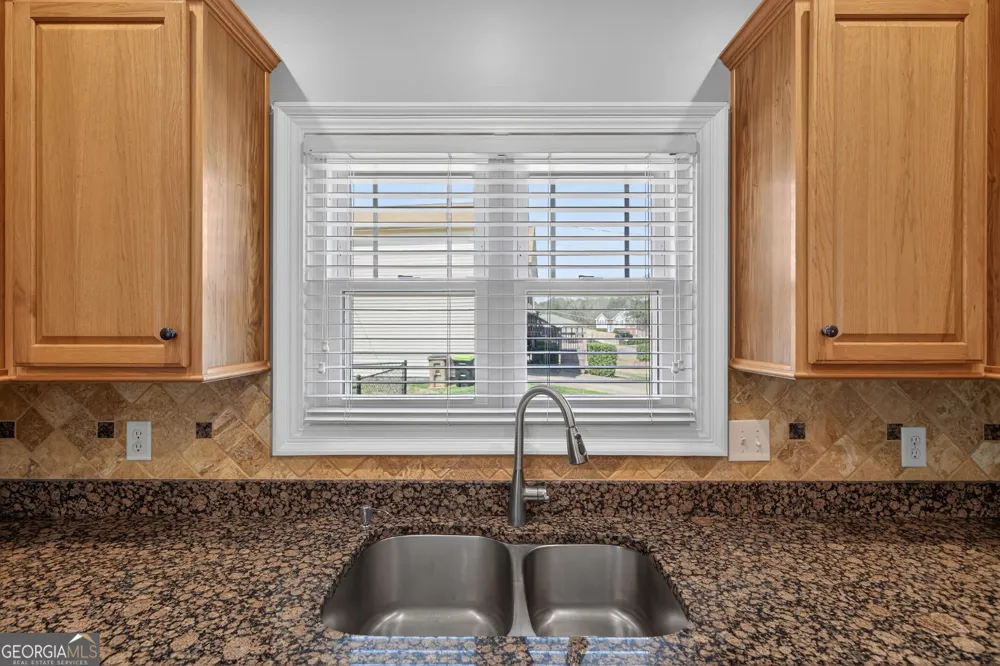 8967 Midlothian CT Winston, GA 30187
