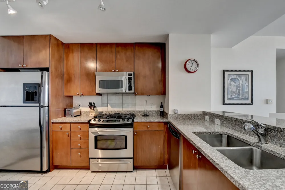 3338 Peachtree RD NE Atlanta, GA 30326