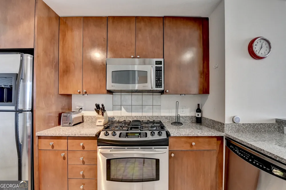 3338 Peachtree RD NE Atlanta, GA 30326