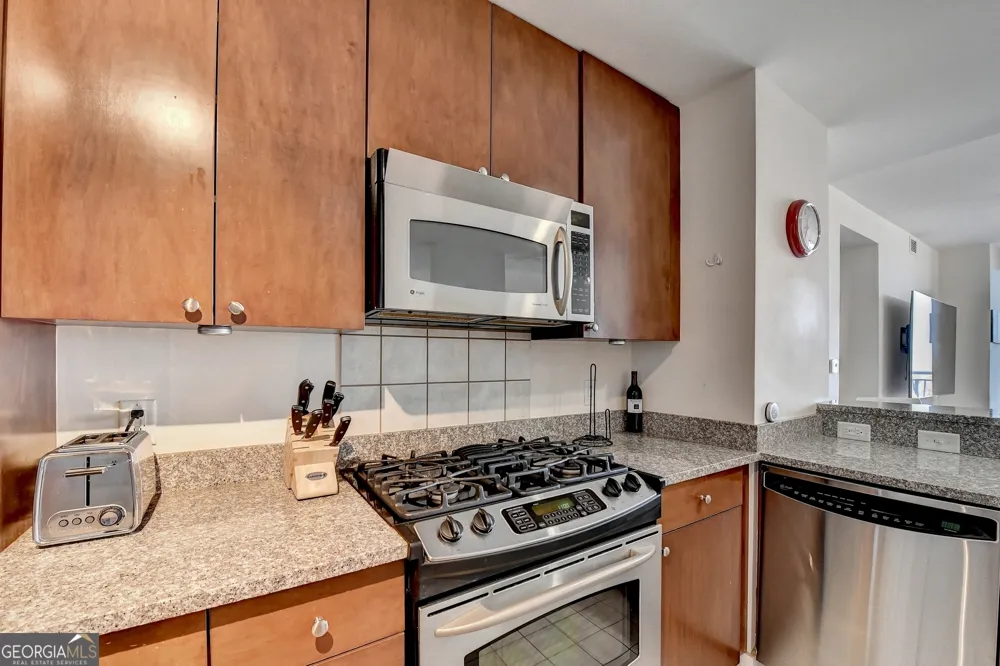 3338 Peachtree RD NE Atlanta, GA 30326