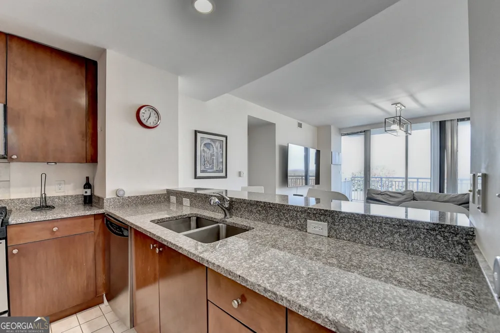 3338 Peachtree RD NE Atlanta, GA 30326