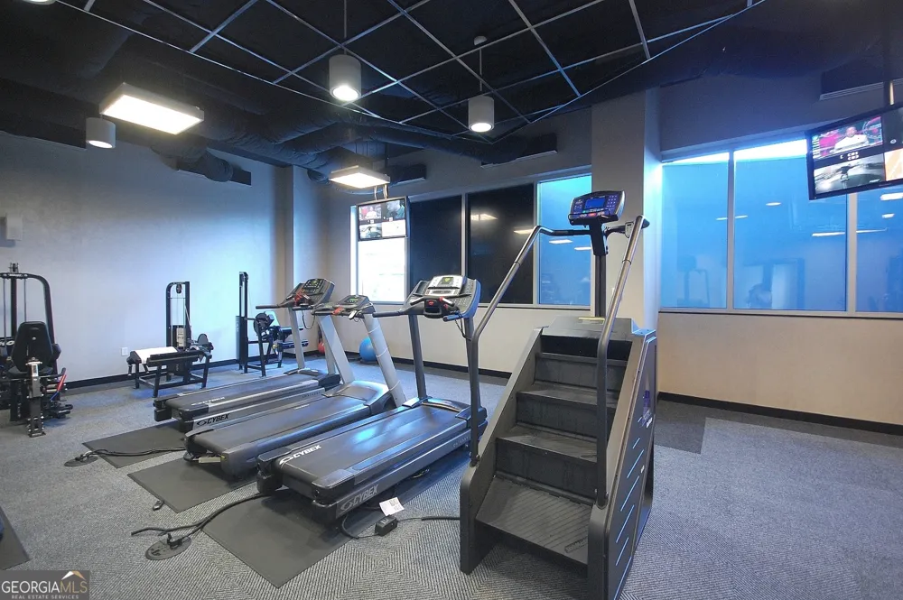 3338 Peachtree RD NE Atlanta, GA 30326