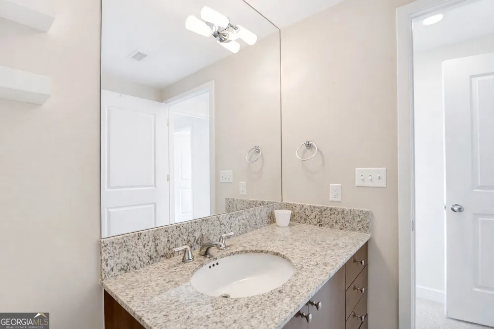 3338 Peachtree RD NE Atlanta, GA 30326