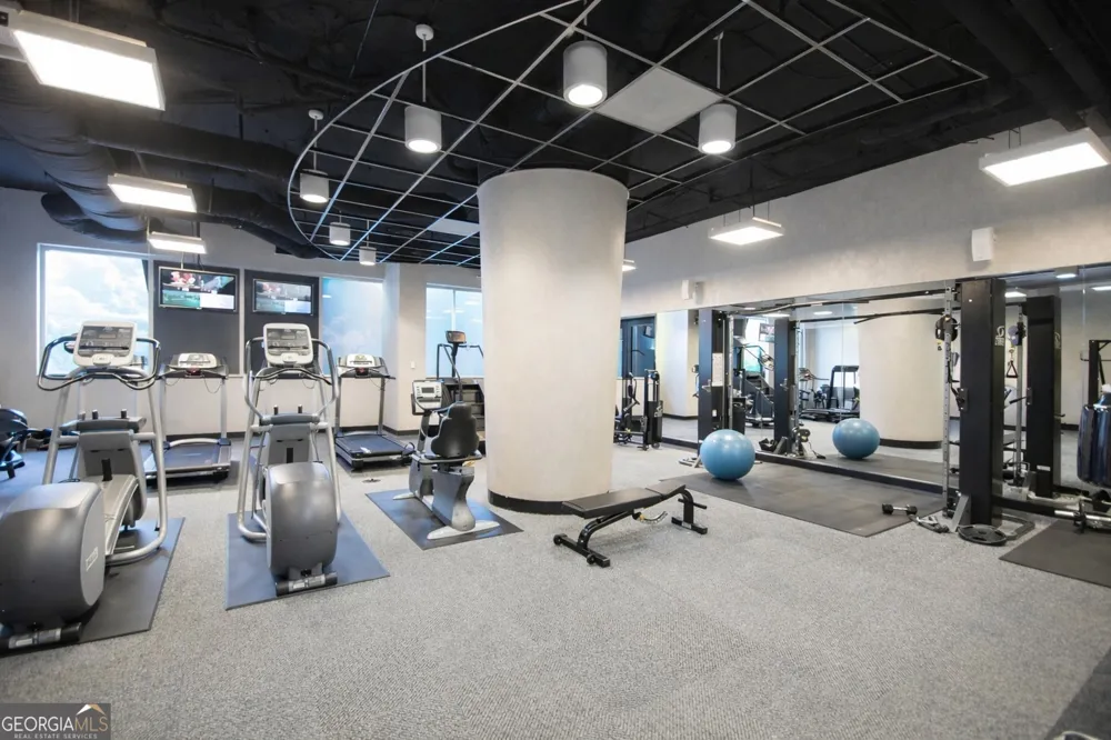 3338 Peachtree RD NE Atlanta, GA 30326