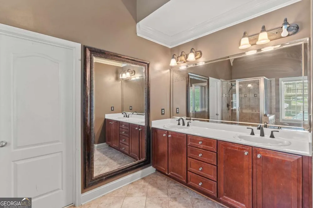812 Treeline DR Conyers, GA 30094