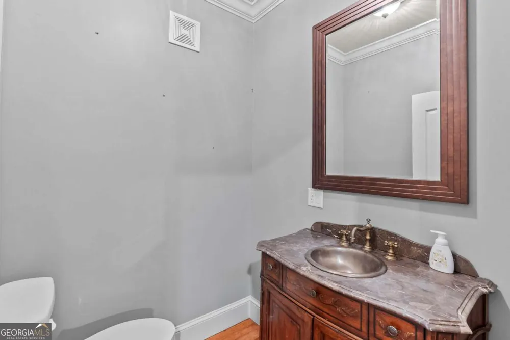 812 Treeline DR Conyers, GA 30094
