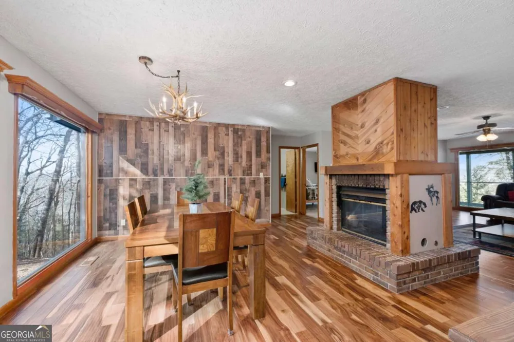 226 Mountain View CT Ellijay, GA 30536