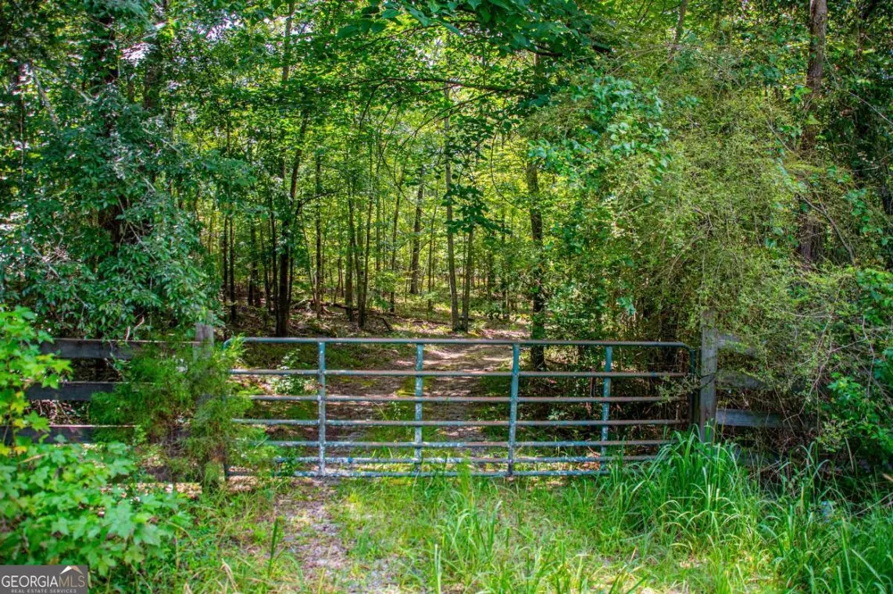 3372 East Hwy 5 Whitesburg, GA 30185