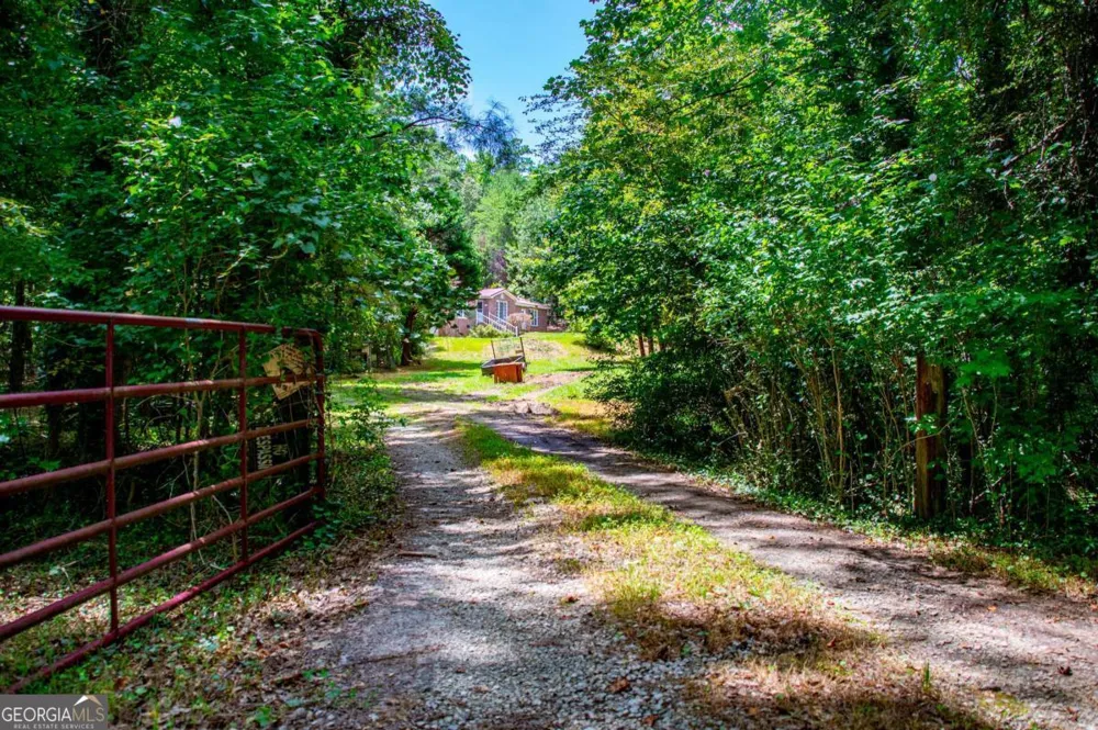 3372 East Hwy 5 Whitesburg, GA 30185