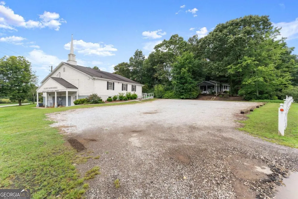5304 Bethel RD Clermont, GA 30527