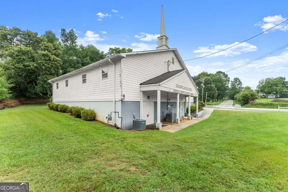 5304 Bethel RD Clermont, GA 30527