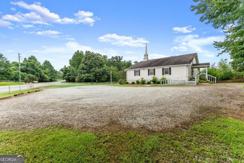 5304 Bethel RD Clermont, GA 30527