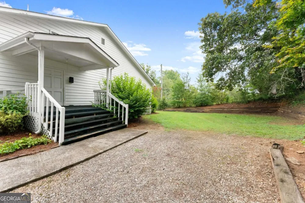 5304 Bethel RD Clermont, GA 30527