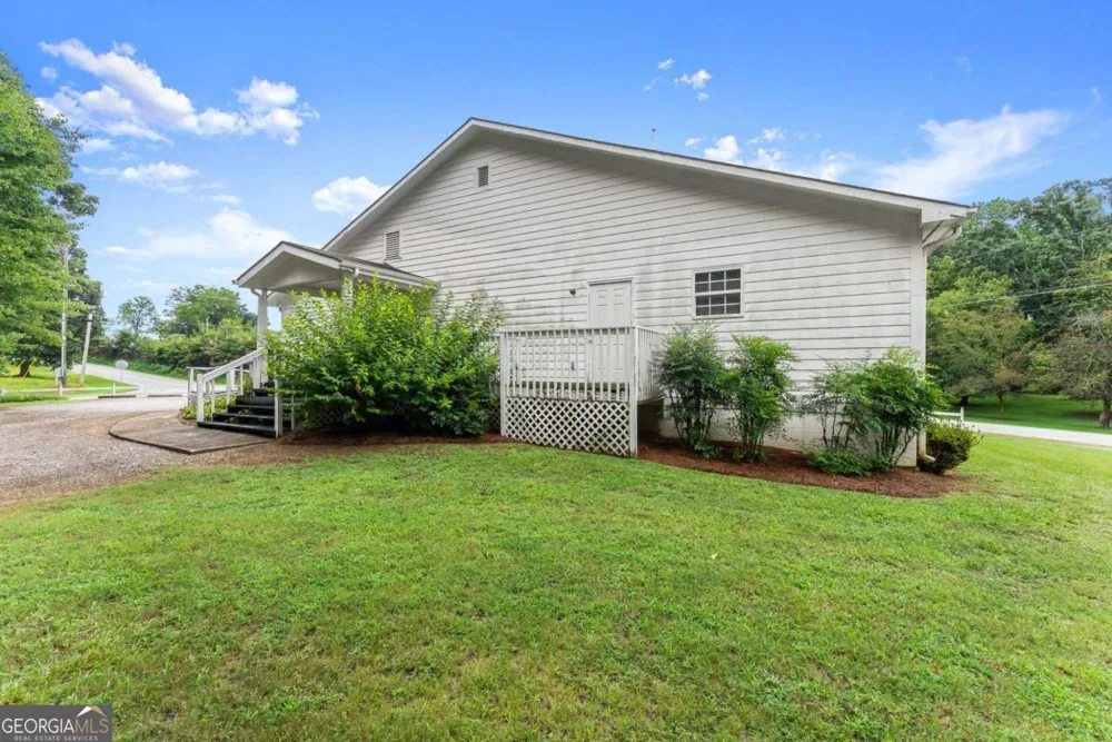 5304 Bethel RD Clermont, GA 30527