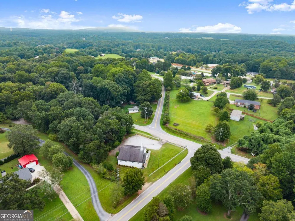 5304 Bethel RD Clermont, GA 30527