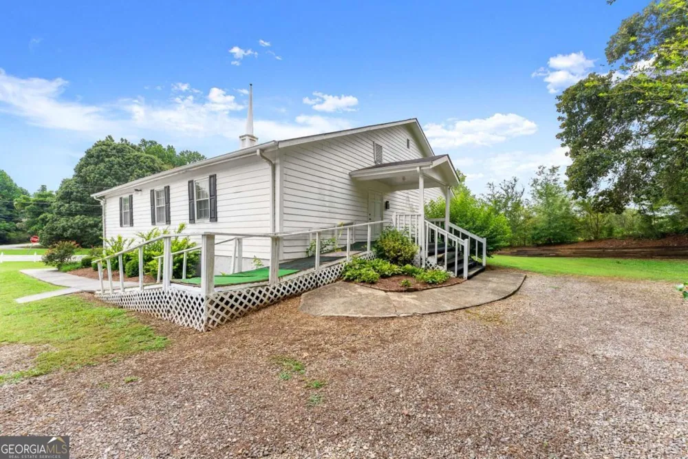 5304 Bethel RD Clermont, GA 30527