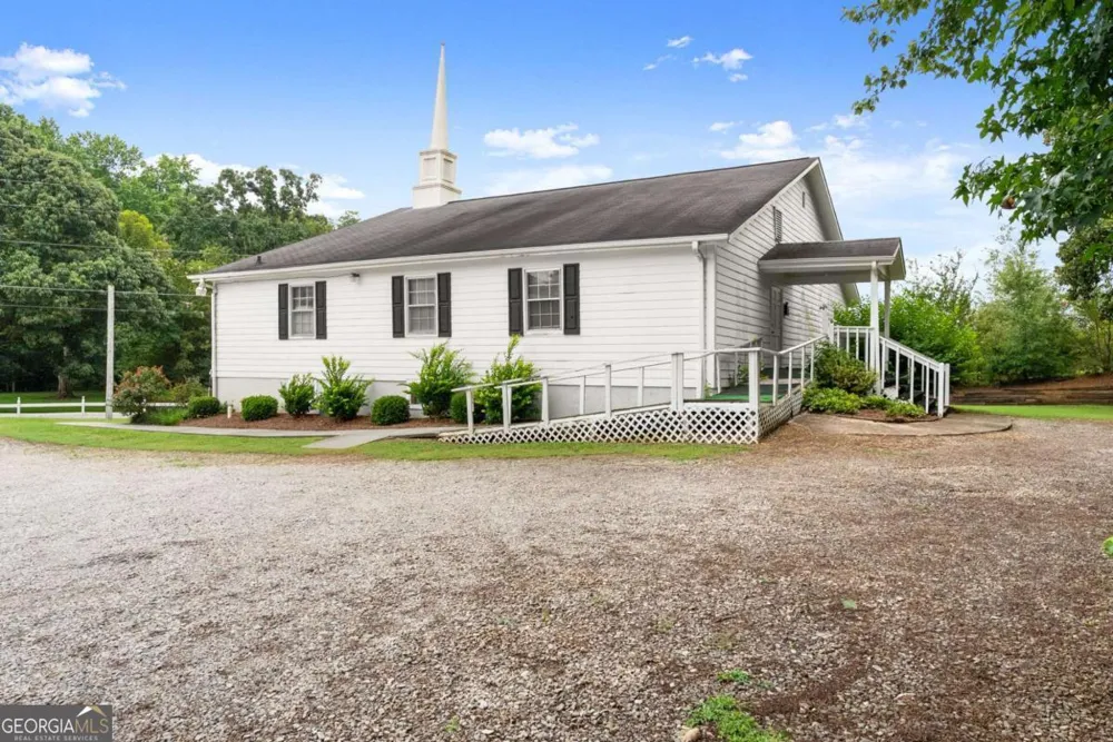 5304 Bethel RD Clermont, GA 30527
