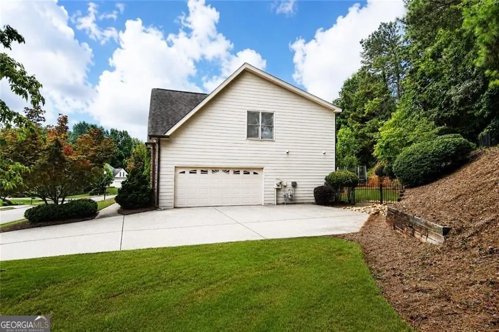 1025 Fairview Club CIR Dacula, GA 30019