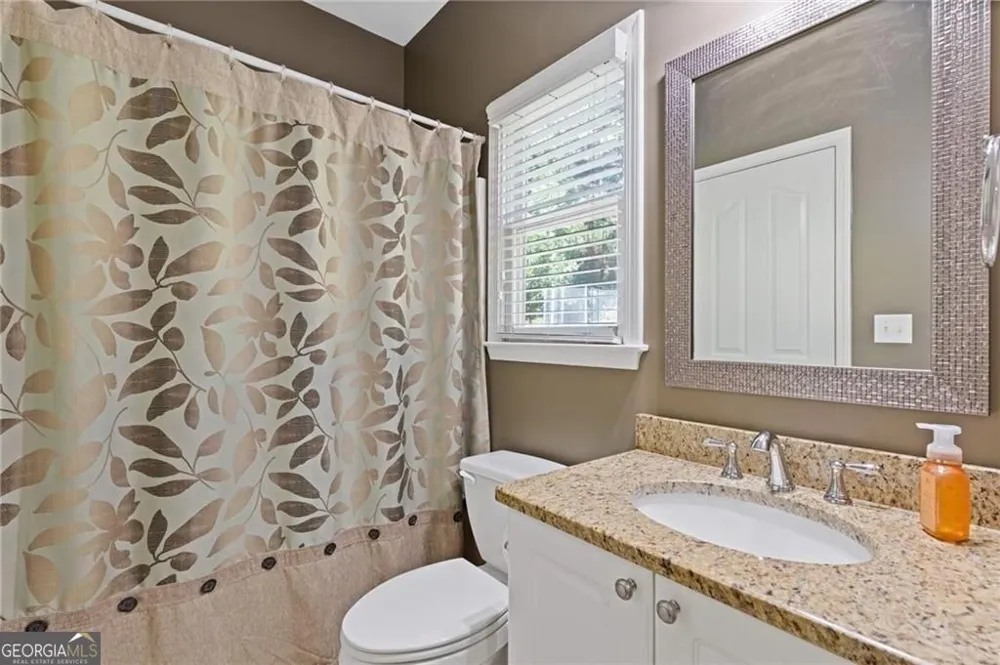 1025 Fairview Club CIR Dacula, GA 30019