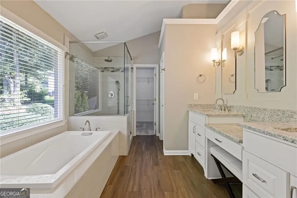 1025 Fairview Club CIR Dacula, GA 30019