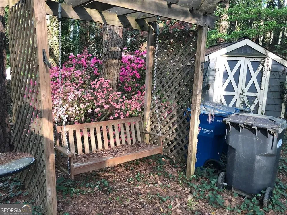 7090 Williamsburg DR Riverdale, GA 30274