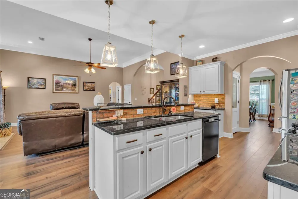 113 Bridgeway DR Warner Robins, GA 31088
