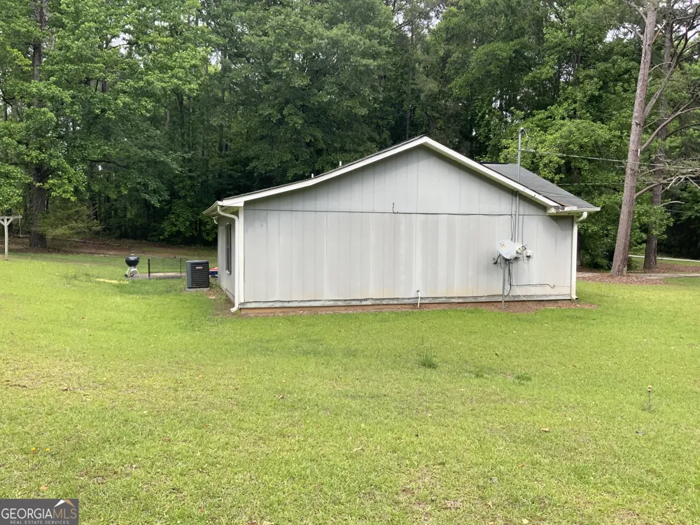 1408 New Huchinson Mill RD LaGrange, GA 30240