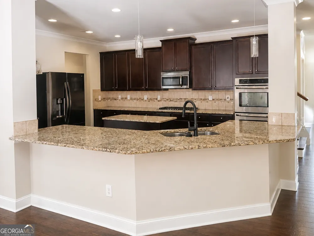 835 Lorrimont LN Fairburn, GA 30213