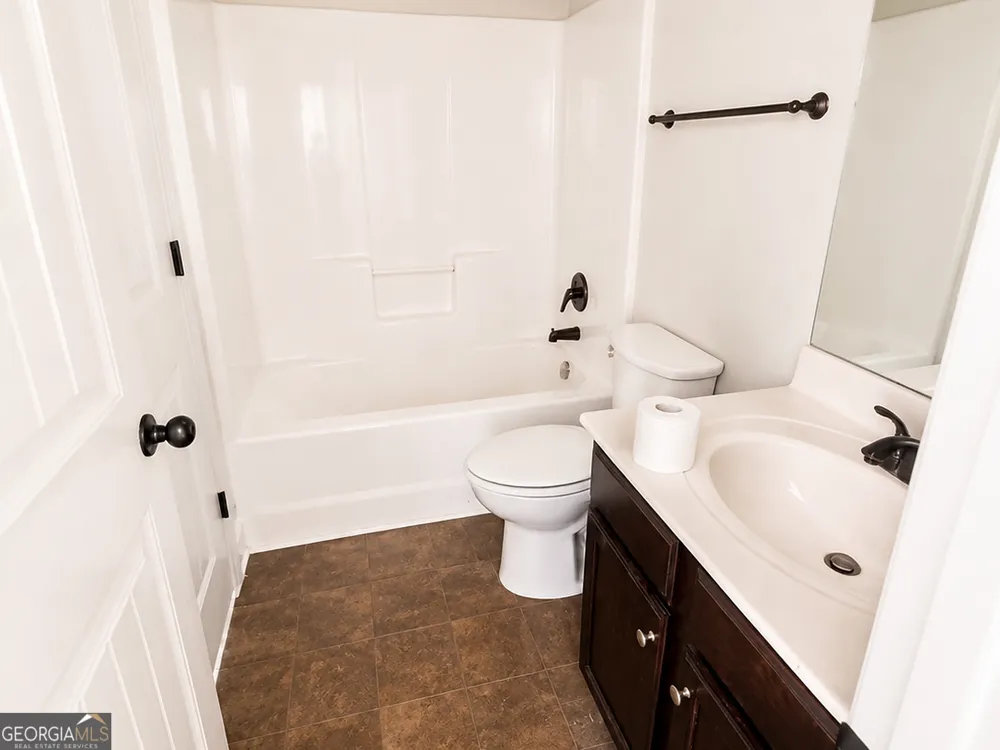 835 Lorrimont LN Fairburn, GA 30213