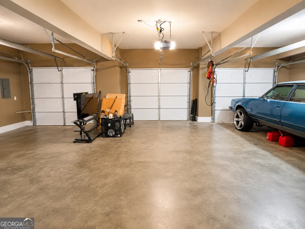 835 Lorrimont LN Fairburn, GA 30213