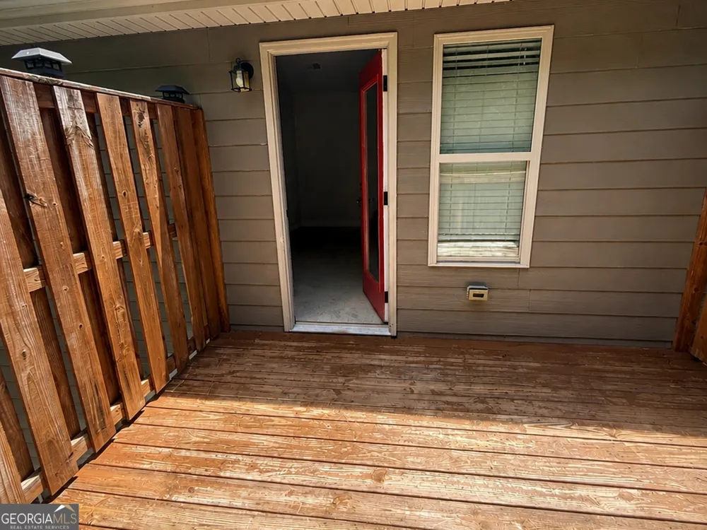835 Lorrimont LN Fairburn, GA 30213