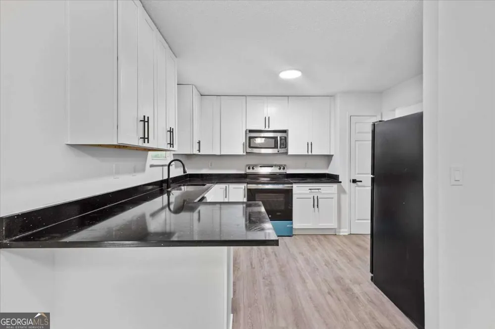 2152 Cedar Creek LN Lithia Springs, GA 30122