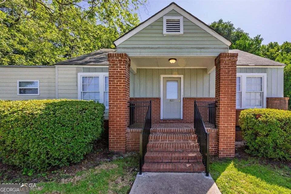 825 Maple ST Macon, GA 31201