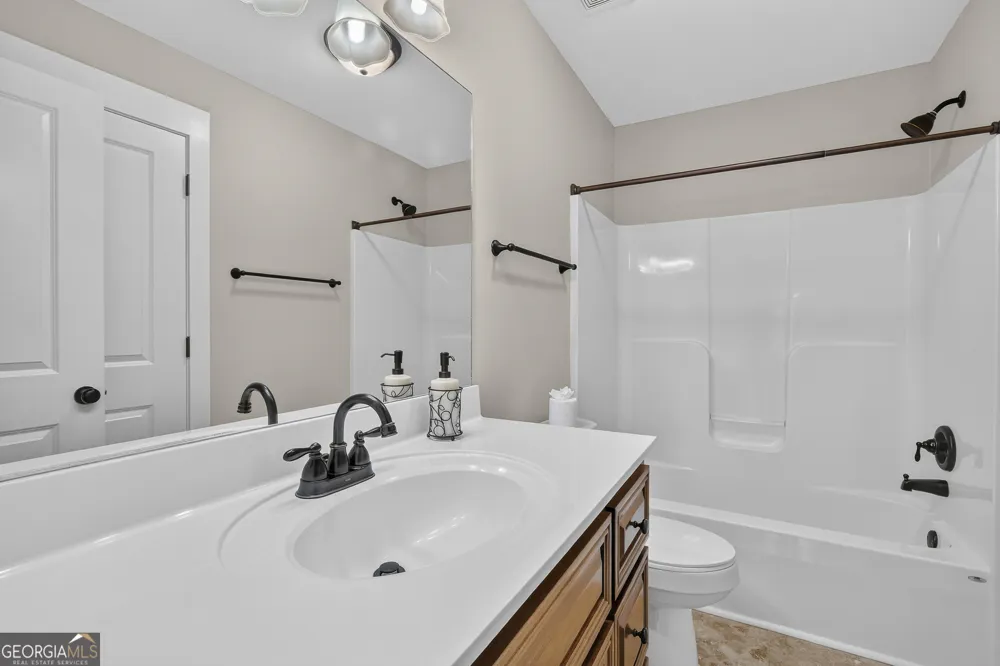 356 Carillon LN Macon, GA 31210
