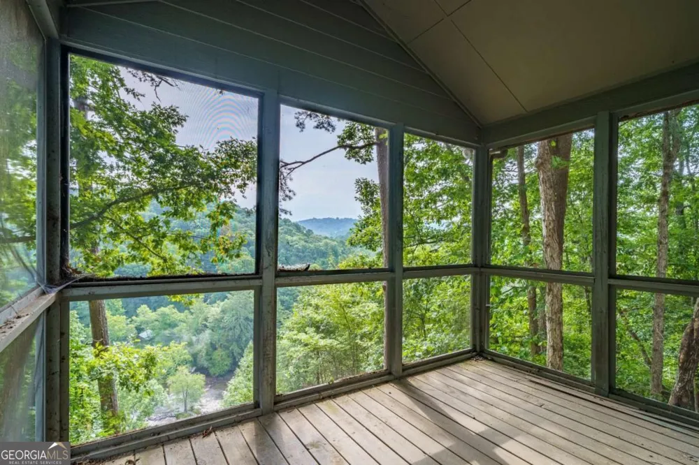 108 Oval CT Ellijay, GA 30540