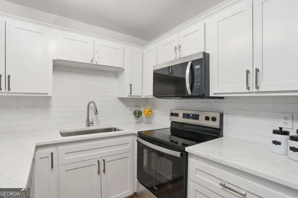3042 Steeplechase Alpharetta, GA 30004